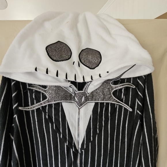 Disney's Jack Skellington all in one costume - Picture 4 of 7